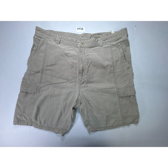 Tommy Bahama shorts‎ Men's size 40 beige - Picture 1 of 4